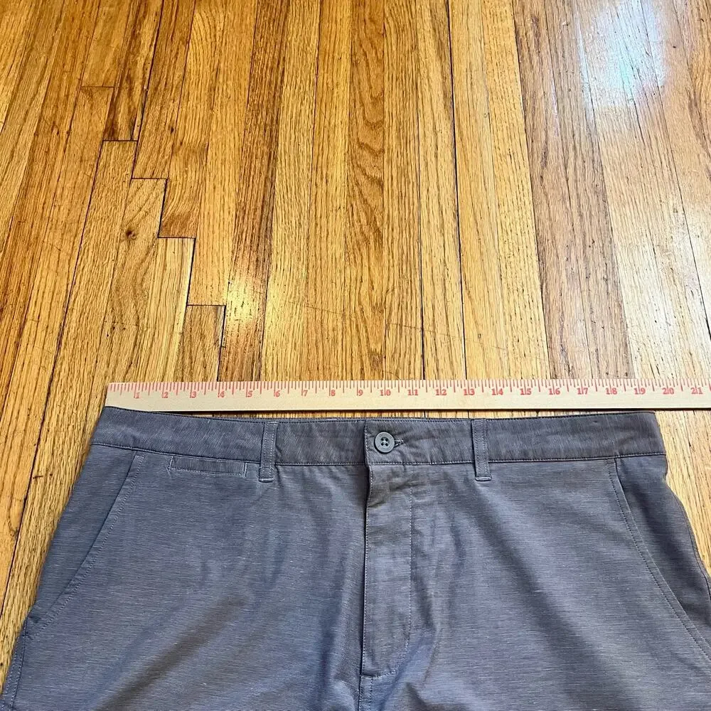 Johnnie-O Shorts Mens 38 Purple Performance Lightweight Golf Chino